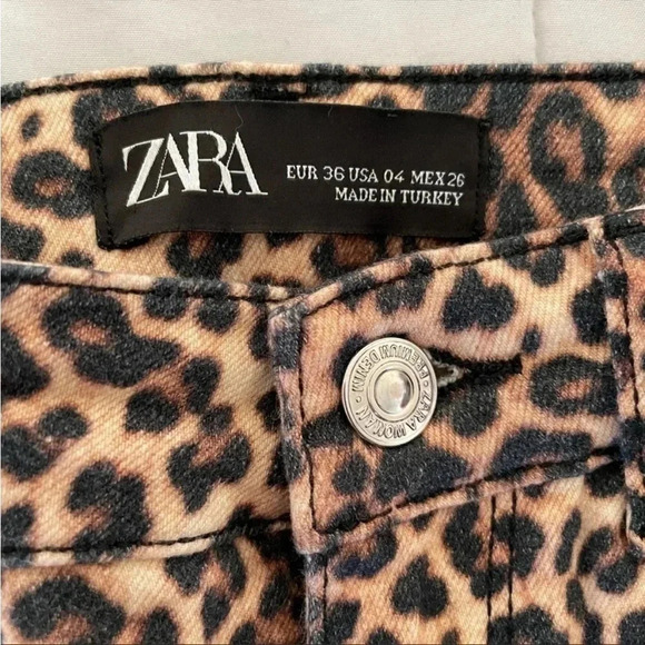 Express cheetah print denim - Picture 5 of 6